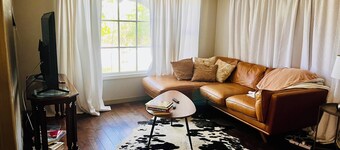 Peaceful 2 bed retreat on the river. Very close to hospitals and DT Spokane!