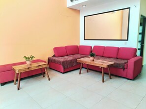 Interior - 4 Bed, 4 Bath Golden Zone. Dipping Pool, Rooftop Jacuzzi. Short Walk to Beach (Bucerías)