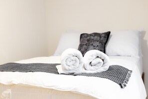 Junior suite, 1 slaapkamer, kitchenette, uitzicht op tuin | Gratis wifi