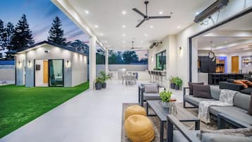 Luxury Villa, Multiple Beds, Private Pool, Pool View (Villa Califa) | Interior