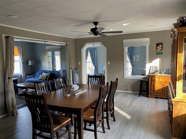 Dining - Charming pet friendly house in the Finger Lakes nestled in Keuka Park, NY. (Keuka Park)