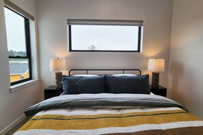 4 chambres, fer et planche à repasser, Wi-Fi gratuit, draps fournis