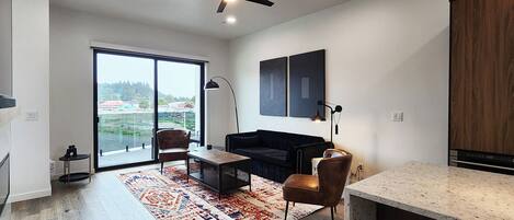 Smart TV, fireplace, ping pong