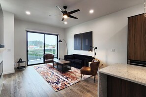 Smart TV, fireplace, table tennis