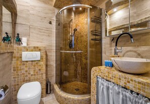 Shower, free toiletries, hair dryer, towels