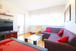 TV - Apartment 2384/147576 (Istria - Valbandon), 500m from the beach (Valbandon)