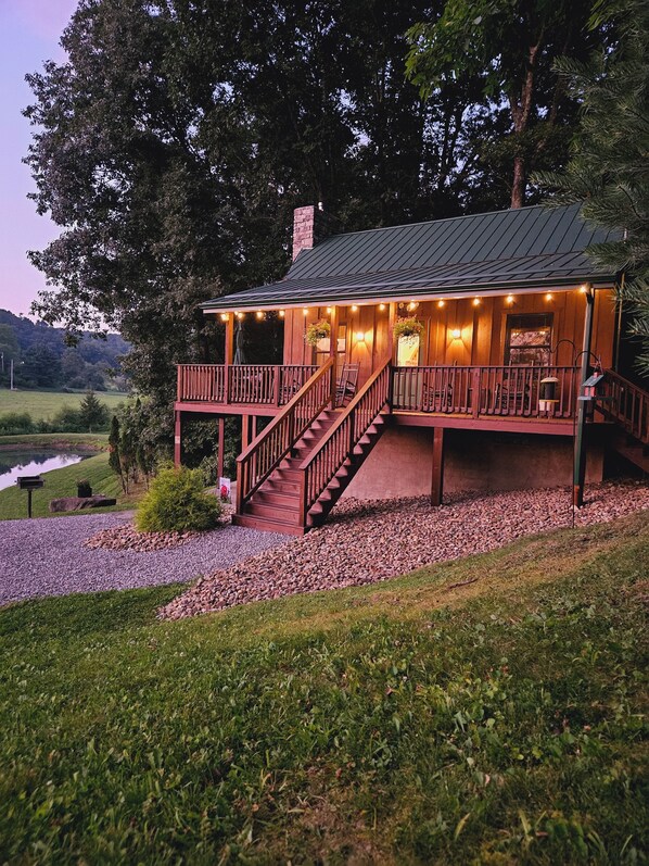 Exterior - NEW! Springhaven Oasis Cabin (Newcomerstown)