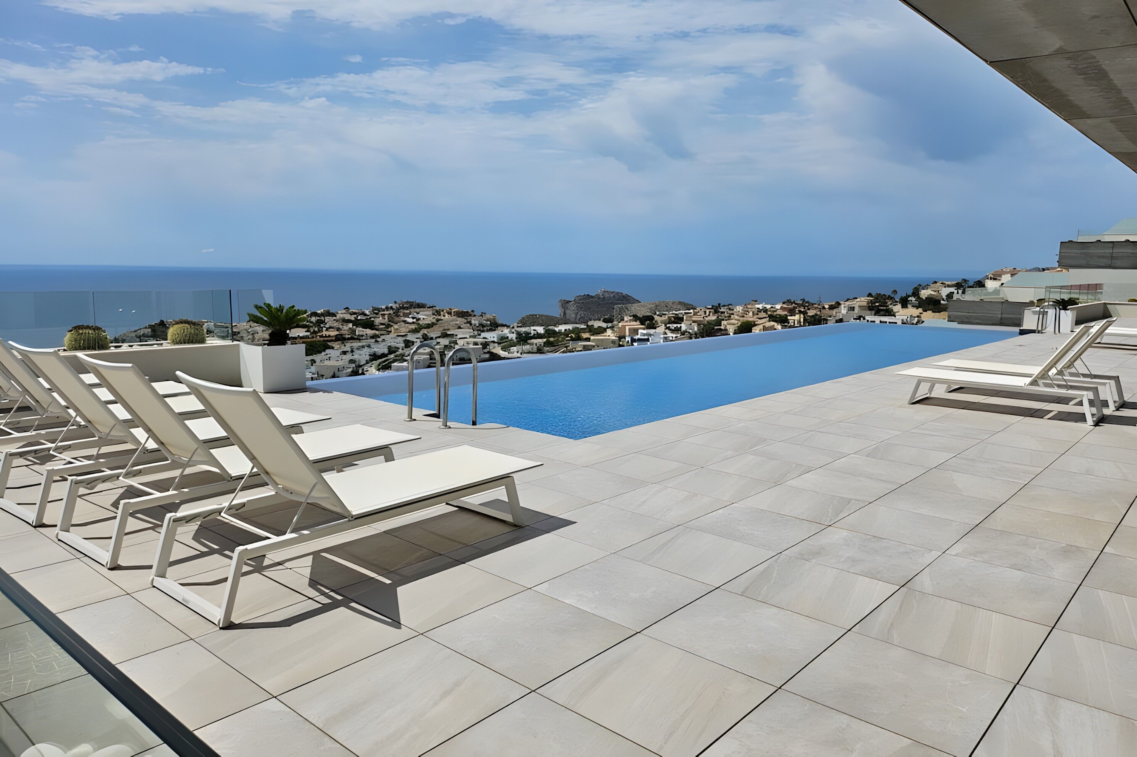 Piscine couverte, piscine chauffée