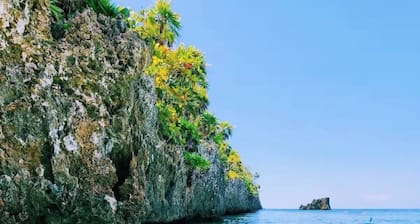 Fully equipped 2 bed unit 800Ft from world renowned West Bay Beach, Roatan