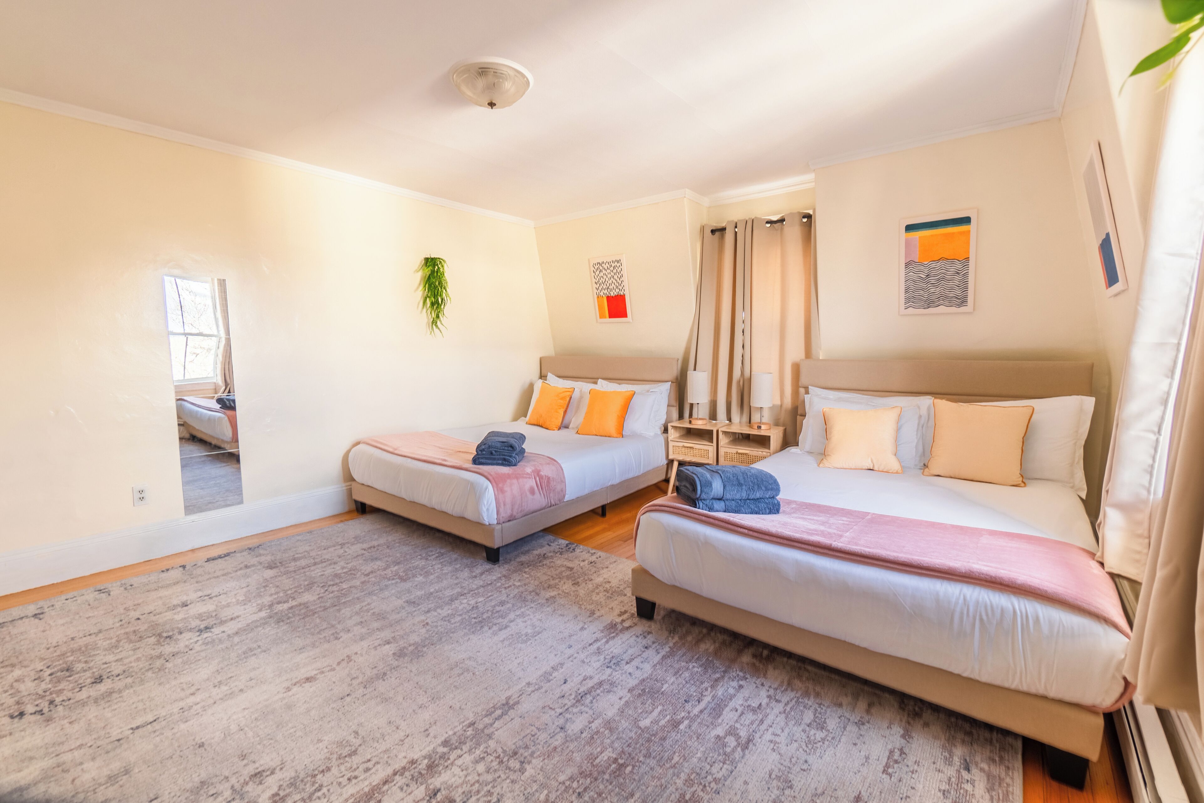 3 soverom, strykejern/-brett, wi-fi og sengetøy