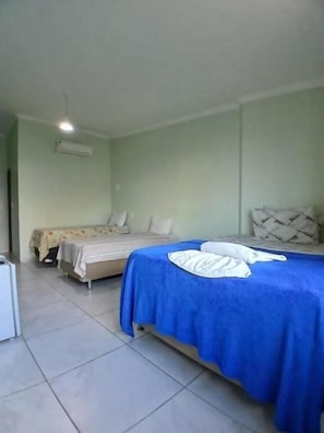 Family Quadruple Room | Free WiFi - Pousada Aconchego do Porto (Ipojuca)