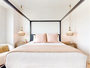 6 bedrooms, desk, travel crib, free WiFi