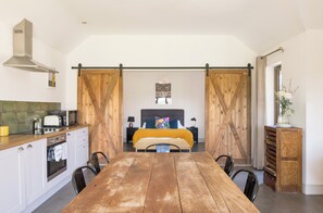 12 室のベッドルーム、アイロン / アイロン台、旅行用ベビーベッド、WiFi