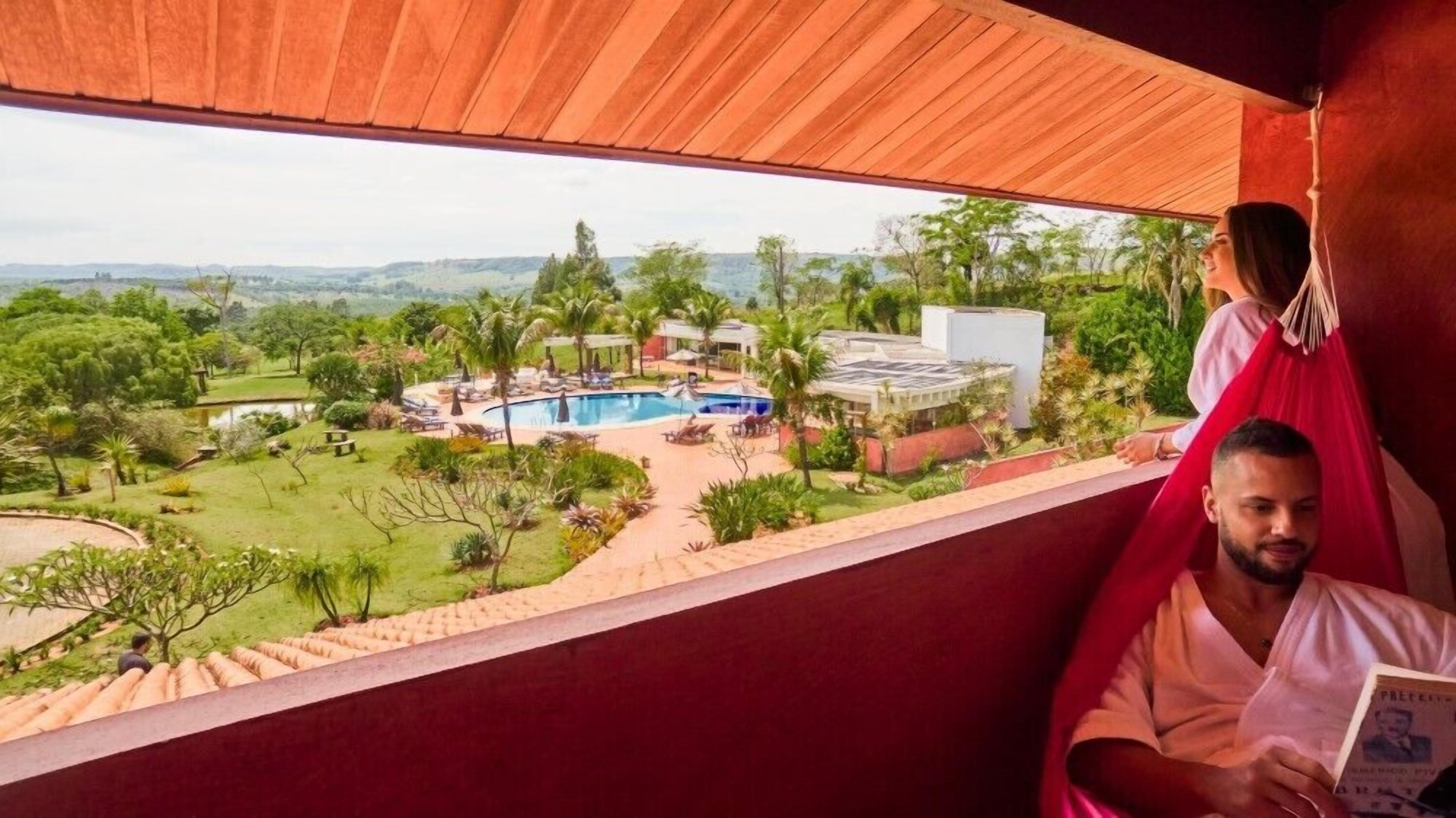 Suíte, vista para o jardim | 1 quarto, roupas de cama premium, frigobar, Wi-Fi de cortesia