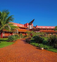 Fachada de la propiedad