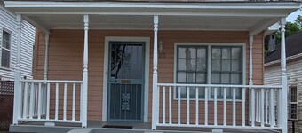 3-bedroom single family home near downtown Montgomery with WiFi, Heat, & AC.