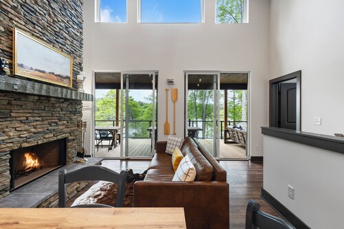 Lakefront Cabin - Private Dock, Firepit, Pontoon Boat Rental Available
