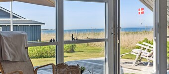 Cozy summer house in Føns with sea view