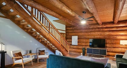 American Alps Lodge-EV Charger, Gameroom, Hot Tub