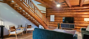 American Alps Lodge-EV Charger, Gameroom, Hot Tub