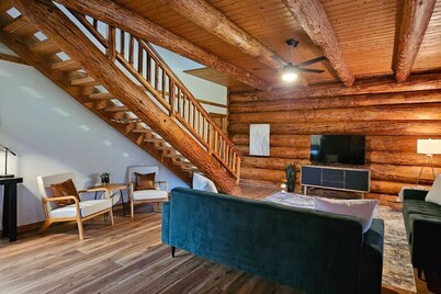 American Alps Lodge-EV Charger, Gameroom, Hot Tub