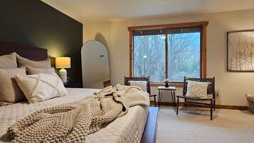 5 camere, una scrivania, ferro/asse da stiro, Wi-Fi