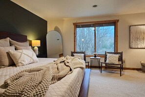 5 camere, una scrivania, ferro/asse da stiro, Wi-Fi