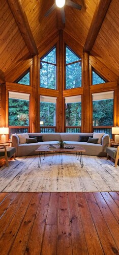 Baker Bliss Chalet-Game Room, Hot Tub, EV Charger