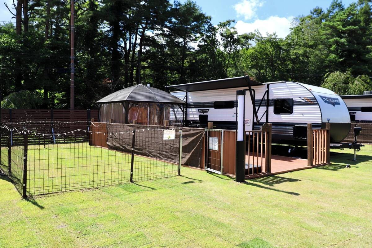 บ้านเคลื่อนที่คอมฟอร์ท, หลายเตียง, ปลอดบุหรี่, ระเบียง (with Mini Dog Run) | Wi-Fi ฟรี, ผ้าปูที่นอน