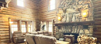 Authentic Log Cabin with Lake Views and Sauna