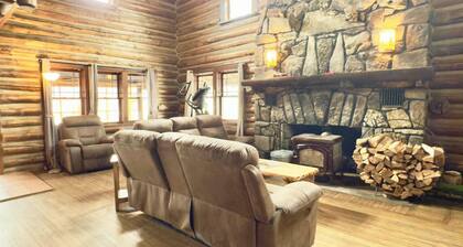 Authentic Log Cabin with Lake Views and Sauna