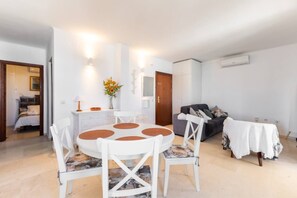 Dining - Capistrano Village, 2 bedroom (Nerja)