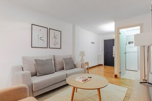 Télévision, chaîne hi-fi