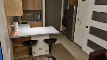 Mikrowelle, Ofen, Herdplatte, Wasserkocher