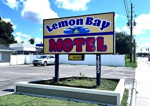 Exterior - Lemon Bay Motel (Englewood)