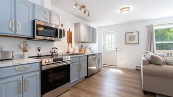 雪櫃、焗爐、爐具、洗碗機