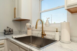 Private kitchen - Acadia Suites Collection – 4 Private Units for Groups Near Acadia National Park (Trenton)