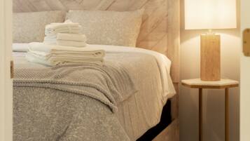 4 habitaciones, tabla de planchar con plancha, cuna de viaje y wifi