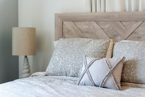 4 habitaciones, tabla de planchar con plancha, cuna de viaje y wifi 