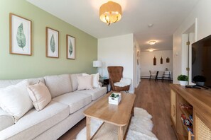 Smart TV - Acadia Duo: 2 Side-by-Side Private Condos (5 & 6) (Trenton)