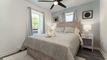 2 bedrooms, iron/ironing board, travel cot, free WiFi