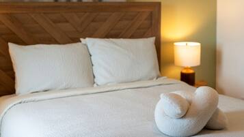 2 bedrooms, iron/ironing board, travel crib, free WiFi