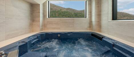 Rom – basic, 2 soverom (Room A301 (Luxury Family Spa)) | 1 soverom og wi-fi (inkludert)