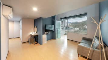 Basic Room, 2 Bedrooms (Room B302 (Family Room)) | 1 bedroom, free WiFi