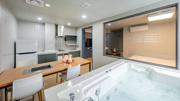 Basic Room, 1 Bedroom (Room B205 (Couple Room)) | 1 bedroom, free WiFi - Namyangju Aintio Pension (Namyangju)