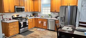 Charming 3-bedroom house with WiFi, AC in welcoming Fayetteville