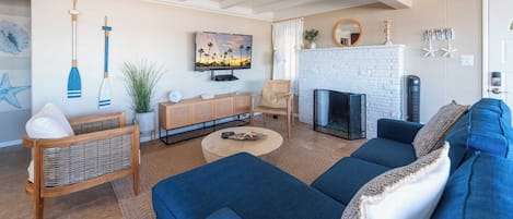 House (3 Bedrooms) | Front of property