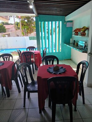Breakfast area