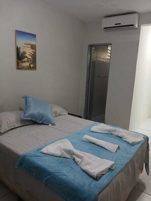 Rideaux occultants, fer et planche à repasser