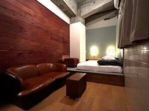 4 室のベッドルーム、アイロン / アイロン台、WiFi、ベッドシーツ